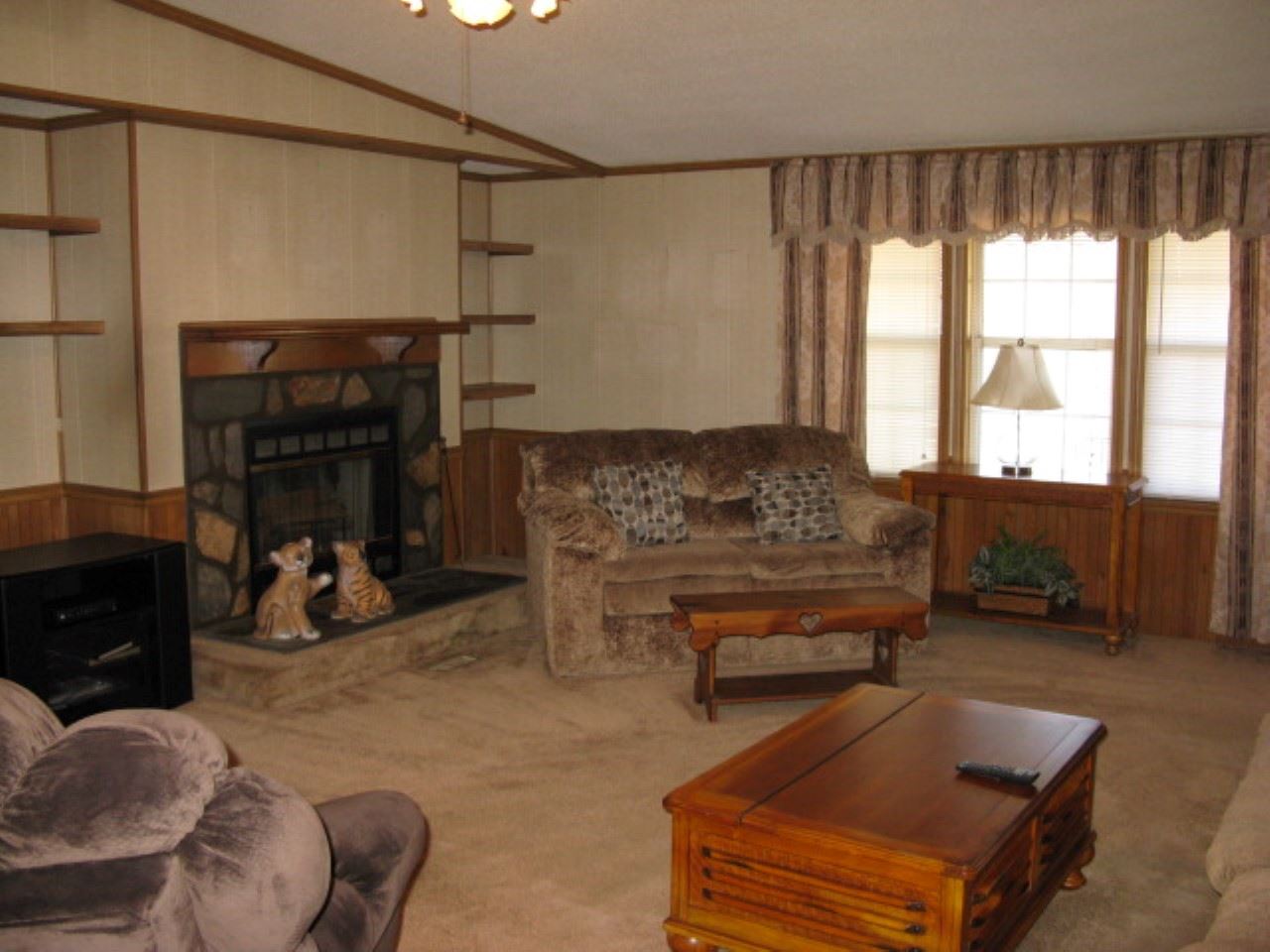 744 E Victor Hill Rd, Duncan, SC 29334 photo 3