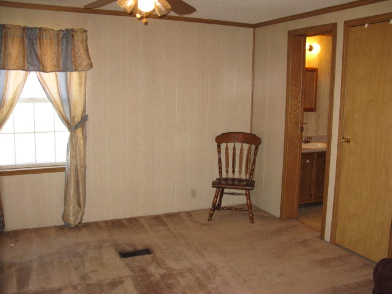 744 E Victor Hill Rd, Duncan, SC 29334 photo 8