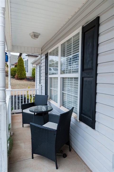 399 Split Oak Ln, Inman, SC 29349 photo 3