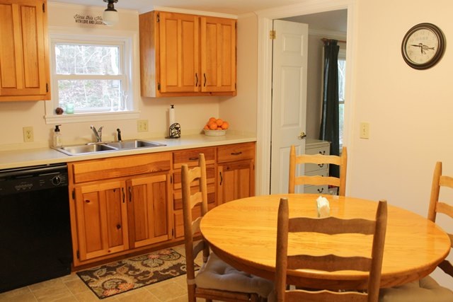 95 Hampton Rd, Lyman, SC 29365 photo 8