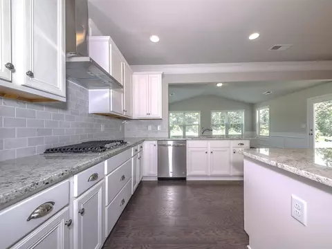 121 Redcroft Dr, Greer, SC 29651 photo 6