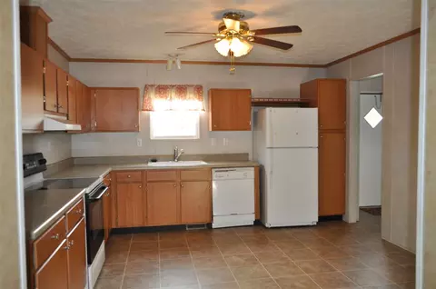 439 Rabbit Moffitt Rd, Chesnee, SC 29323 photo 4
