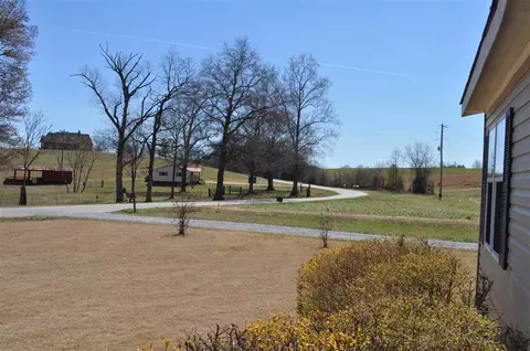439 Rabbit Moffitt Rd, Chesnee, SC 29323 photo 7
