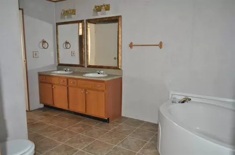 439 Rabbit Moffitt Rd, Chesnee, SC 29323 photo 16