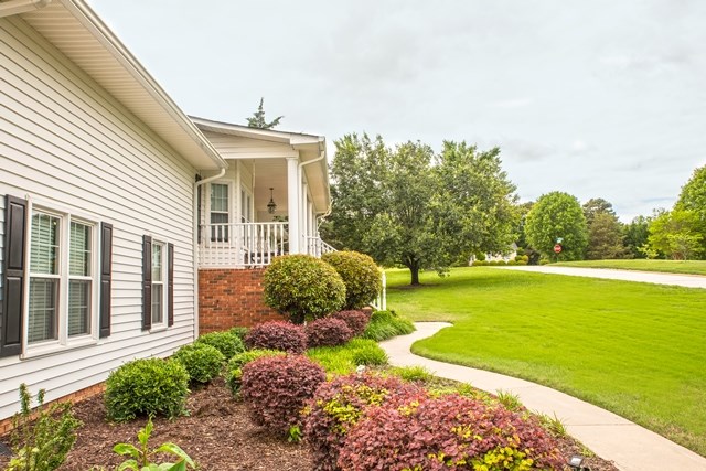 100 Corona Dr, Moore, SC 29369 photo 2