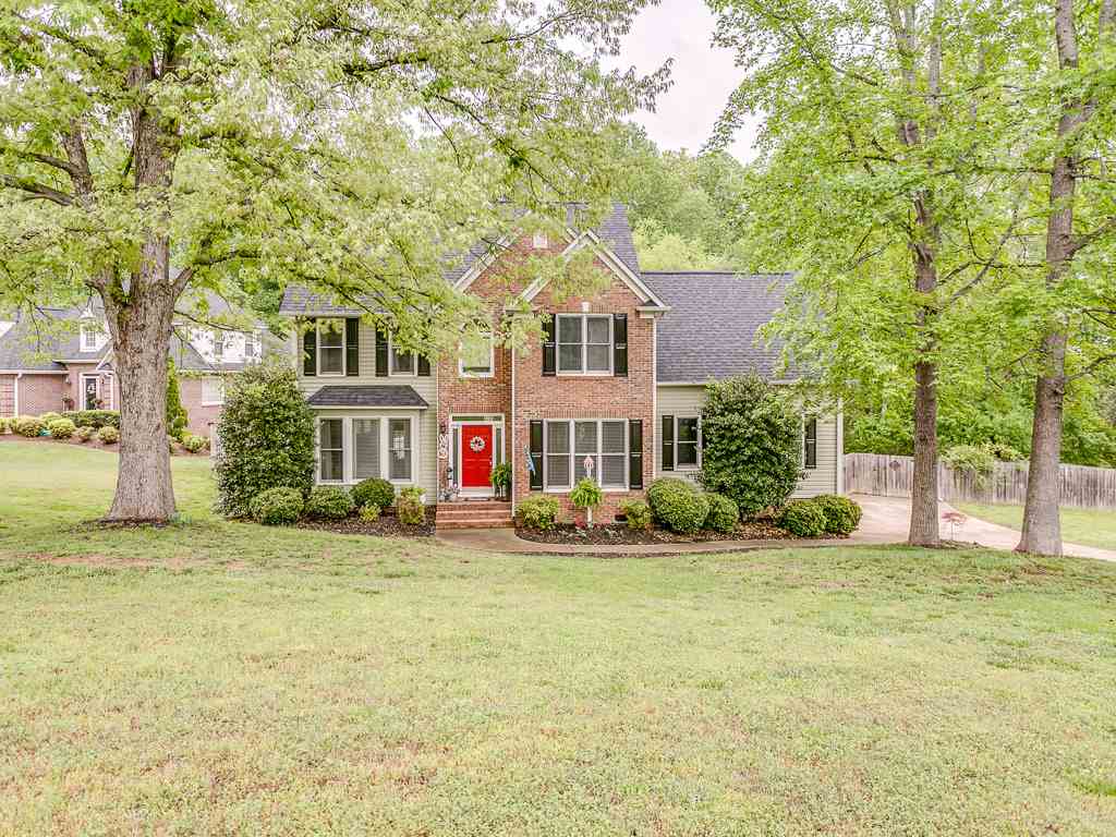 206 Old Colony Ln, Moore, SC 29369 photo 1