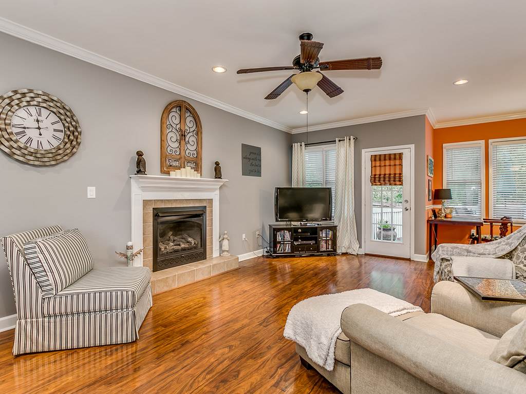 206 Old Colony Ln, Moore, SC 29369 photo 4