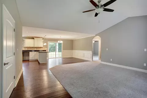 540 Brashears Rd, Campobello, SC 29322 photo 3