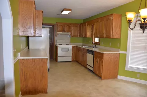 216 Pinegate Dr, Union, SC 29379 photo 4