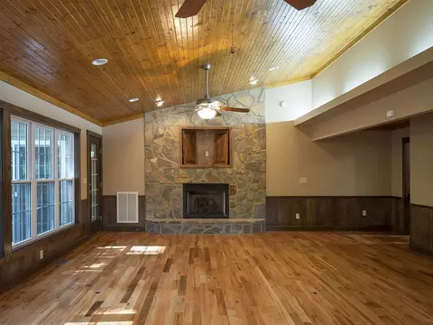 385 E Killarney Lk, Moore, SC 29369 photo 14