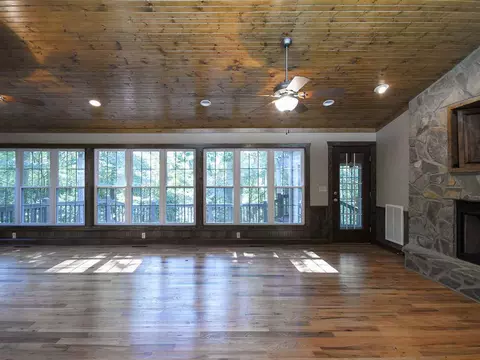 385 E Killarney Lk, Moore, SC 29369 photo 15