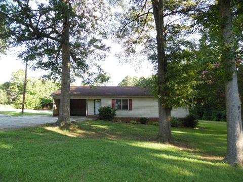 401 Mcelrath Rd, Greer, SC 29651 photo 1