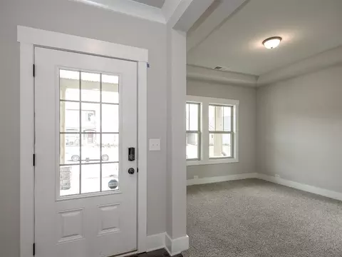 545 Grandon Rd, Greer, SC 29651 photo 2