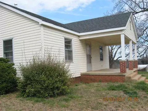 124 Tram St, Converse, SC 29329 photo 1