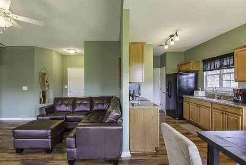 434 Glen Crest Dr, Moore, SC 29369 photo 8