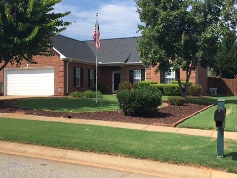 209 Glen Crest Dr, Moore, SC 29369 photo 1