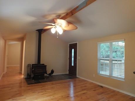 211 Scott Ct, Greer, SC 29651 photo 3