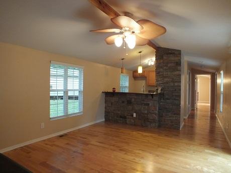 211 Scott Ct, Greer, SC 29651 photo 5