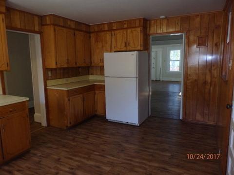 1206 E Frederick St, Gaffney, SC 29340 photo 3