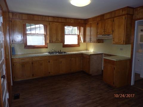 1206 E Frederick St, Gaffney, SC 29340 photo 4