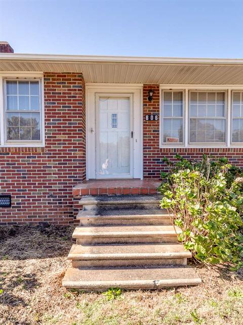 806 E Main St, Duncan, SC 29334 photo 2