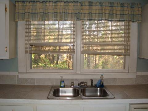 135 Mcdonald St, Tryon, NC 28782 photo 4