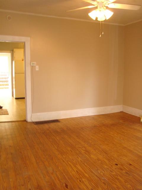 135 Mcdonald St, Tryon, NC 28782 photo 6