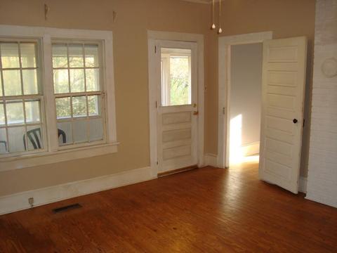 135 Mcdonald St, Tryon, NC 28782 photo 9