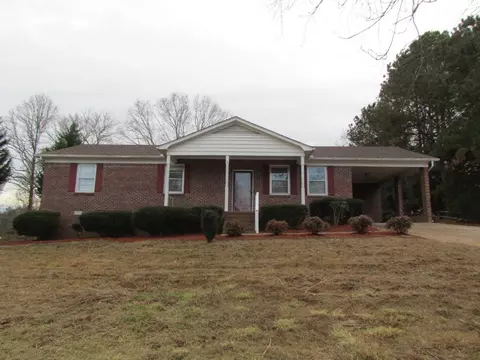 210 Cedar St, Union, SC 29379 photo 1