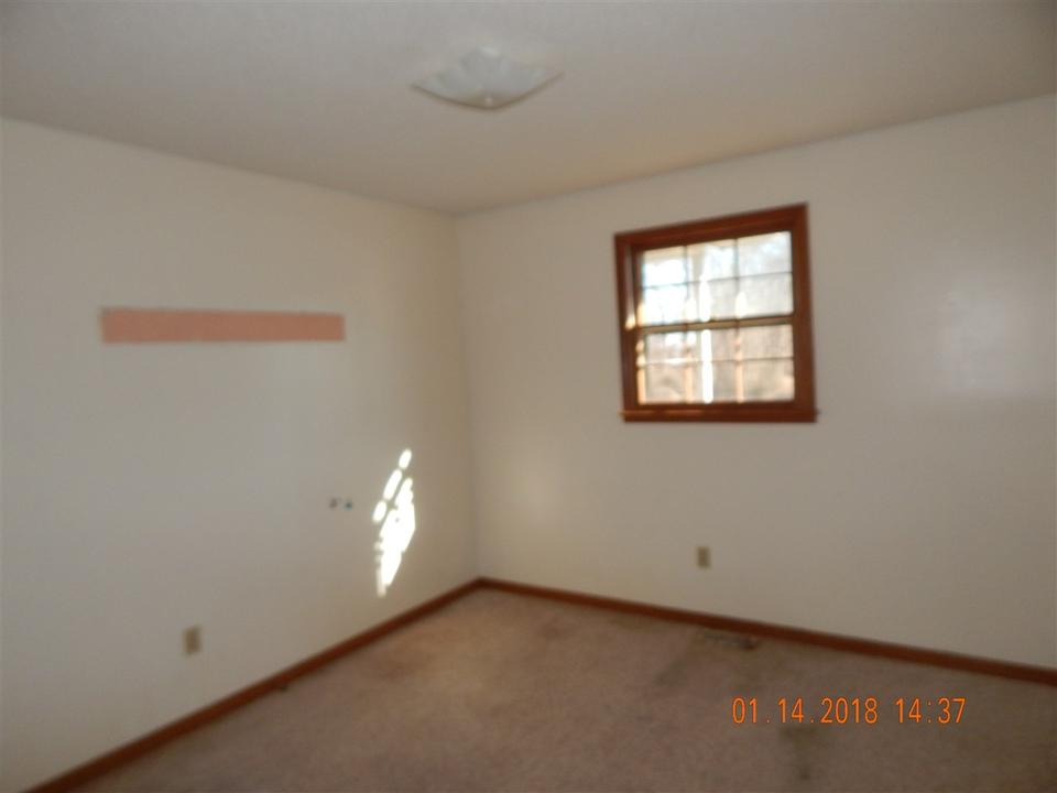  201 Laurelwood Dr, Boiling Springs, SC 29316 photo 8