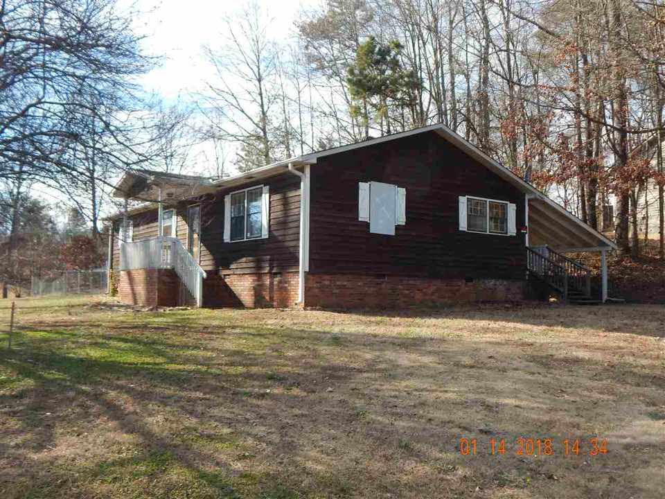  201 Laurelwood Dr, Boiling Springs, SC 29316 photo 1