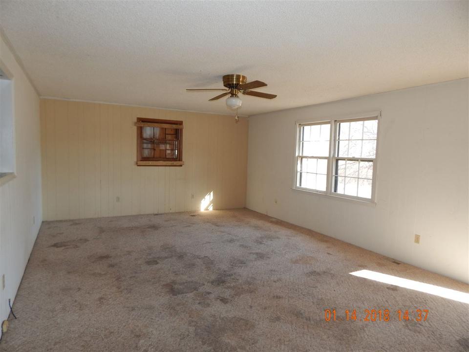  201 Laurelwood Dr, Boiling Springs, SC 29316 photo 4