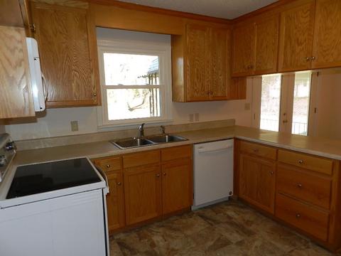 601 Anthony St, Gaffney, SC 29340 photo 6