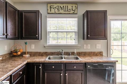747 Markham Cir, Moore, SC 29369 photo 9