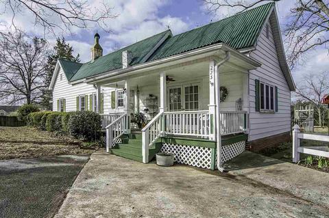 225 Celestial Dr, Greer, SC 29651 photo 1