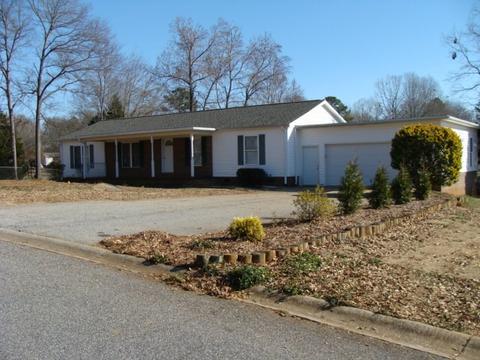 110 Westmoore Dr, Moore, SC 29369 photo 1