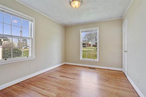 107 Summit, Greer, SC 29651 photo 9