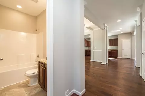 110 Viewmont Dr, Duncan, SC 29334 photo 3