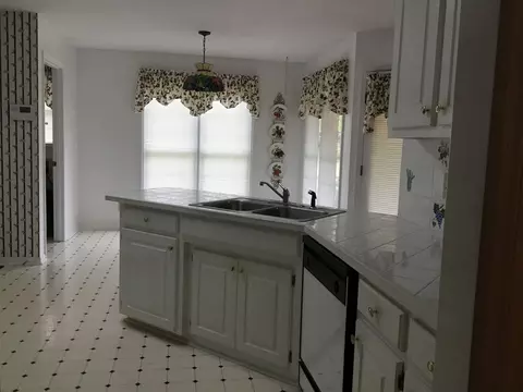 110 Saint Charles Ct, Moore, SC 29369 photo 6