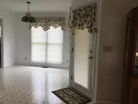 110 Saint Charles Ct, Moore, SC 29369 photo 7