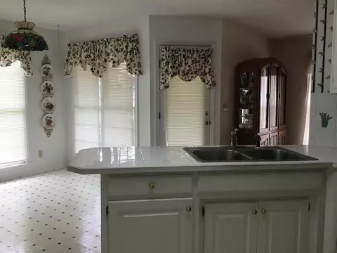 110 Saint Charles Ct, Moore, SC 29369 photo 10