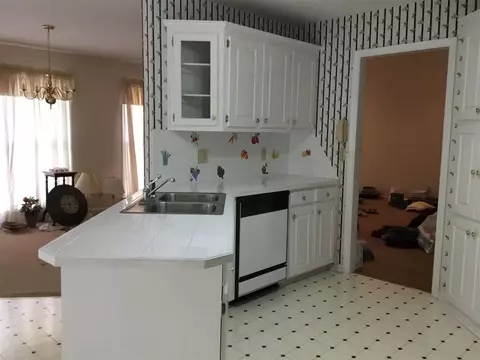 110 Saint Charles Ct, Moore, SC 29369 photo 9