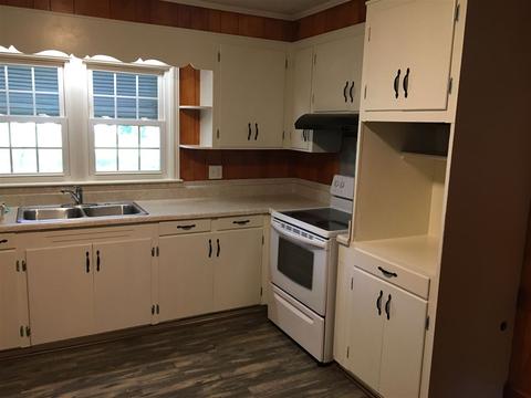 207 River Dr, Gaffney, SC 29340 photo 8