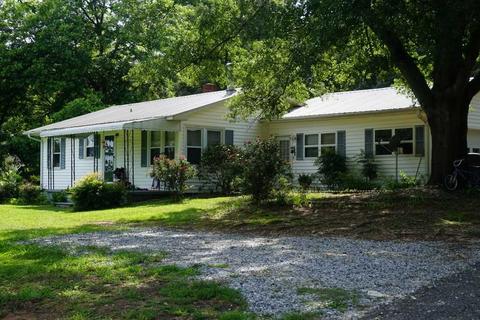 243 Sandy Plains Rd, Tryon, NC 28782 photo 1