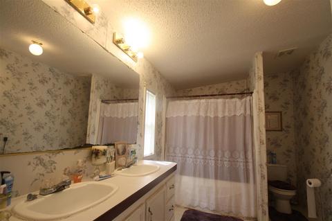 3448 Community Dr, Greer, SC 29651 photo 9