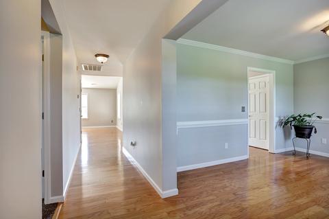 135 Dillard Rd, Duncan, SC 29334 photo 4