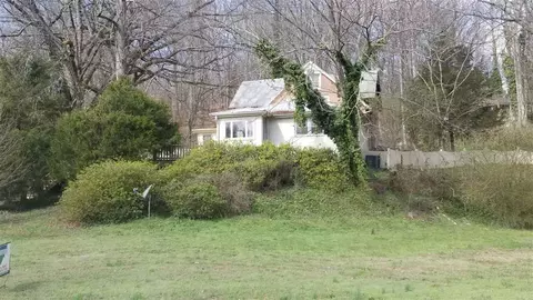 2470 Lynn Rd, Tryon, NC 28782 photo 4