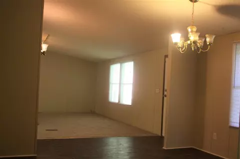 265 S Hills Dr, Wellford, SC 29385 photo 5