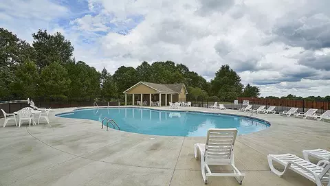 613 Sunshadow Rd, Duncan, SC 29334 photo 4
