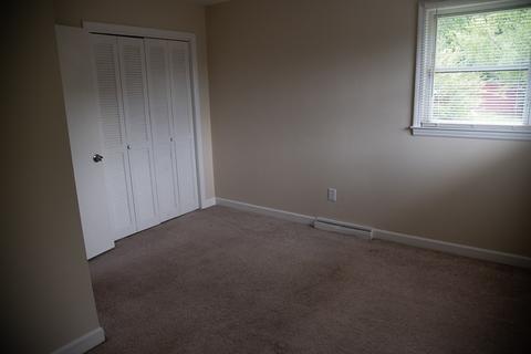 404 Kendrick St, Greer, SC 29651 photo 11